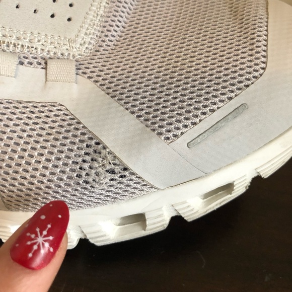 Men’s Grey and White On Running Cloud Shoes Size 11 - Picture 6 of 16